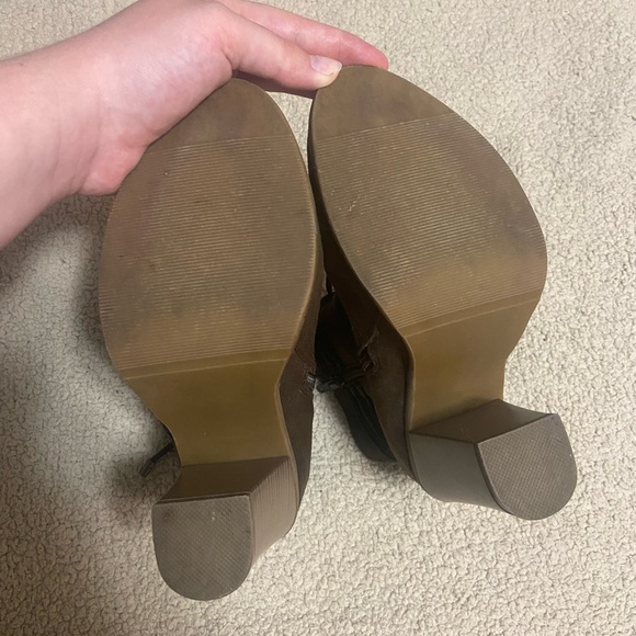 🌸 George 🌸 dark brown heeled booties - Picture 3 of 9